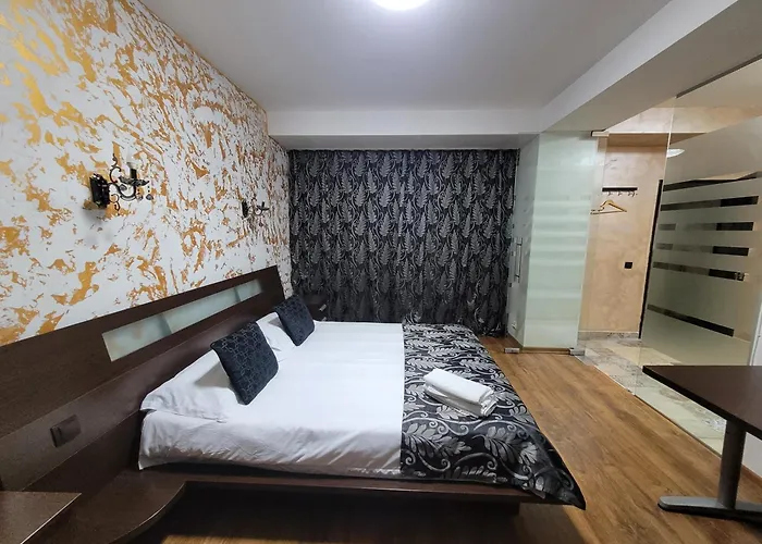 汽车旅馆 Mag *